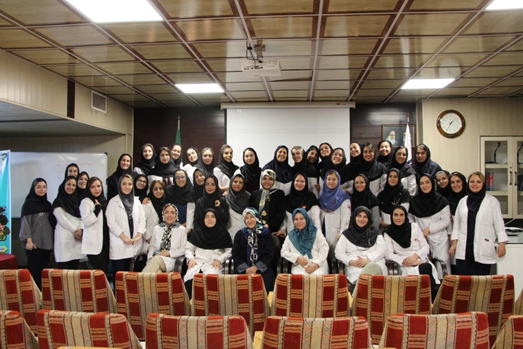 مراسم گرامیداشت روز پزشک در بیمارستان جامع بانوان آرش برگزار شد