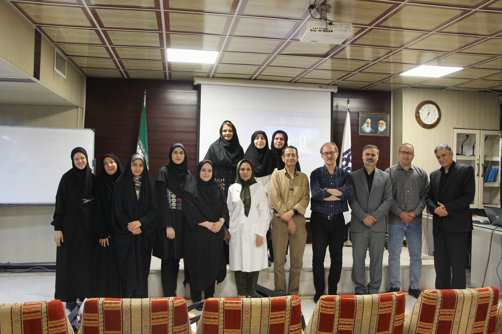 نشست معاونین پژوهشی با محوریت معرفی ظرفیت‌های پژوهشی بیمارستان جامع بانوان آرش